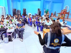 𝐋𝐀 𝐃𝐑𝐄𝐌𝐇 𝐂𝐎𝐍𝐓𝐈𝐍Ú𝐀 𝐂𝐎𝐍 𝐋𝐀𝐒 𝐂𝐇𝐀𝐑𝐋𝐀𝐒 𝐃𝐄 𝐒𝐄𝐍𝐒𝐈𝐁𝐈𝐋𝐈𝐙𝐀𝐂𝐈Ó𝐍 𝐄𝐍 𝐋𝐀 𝐈𝐍𝐒𝐓𝐈𝐓𝐔𝐂𝐈Ó𝐍 𝐄𝐃𝐔𝐂𝐀𝐓𝐈𝐕𝐀 𝐌𝐄𝐋𝐈𝐓Ó𝐍 𝐂𝐀𝐑𝐕𝐀𝐉𝐀𝐋